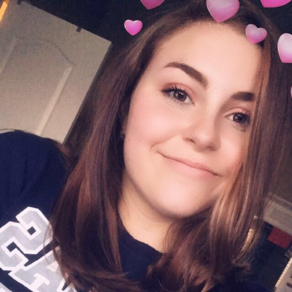 Meet your Posher, Abigail - Picture 1 of 1